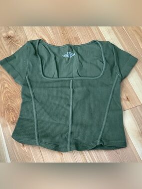 Ribbed Square-Neck Crop Top in Olive Green